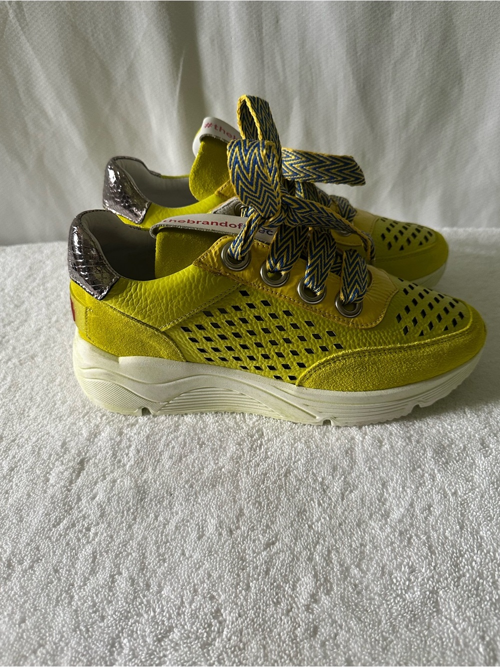 Vaddia Binx Lime Platform Sneakers Neon Yellow Leather EU 39 New Box